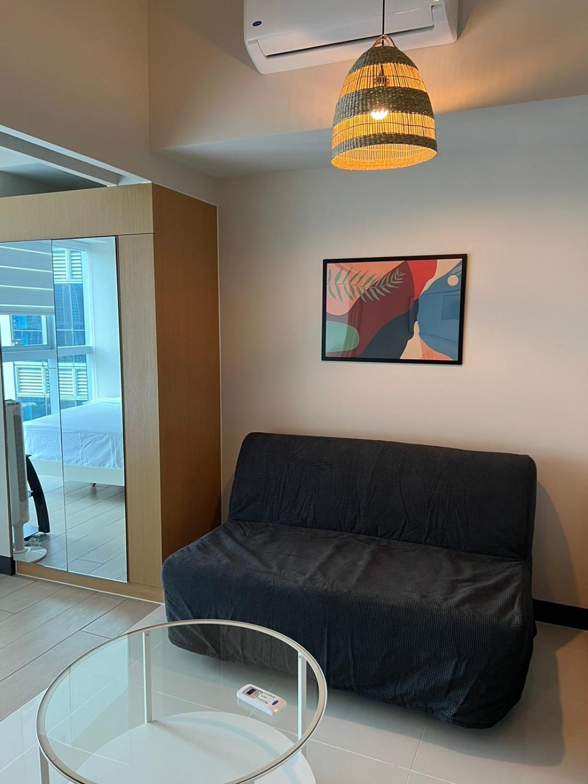 Uptown Parksuites Tower 1 Bgc By Ph Staycation Manila